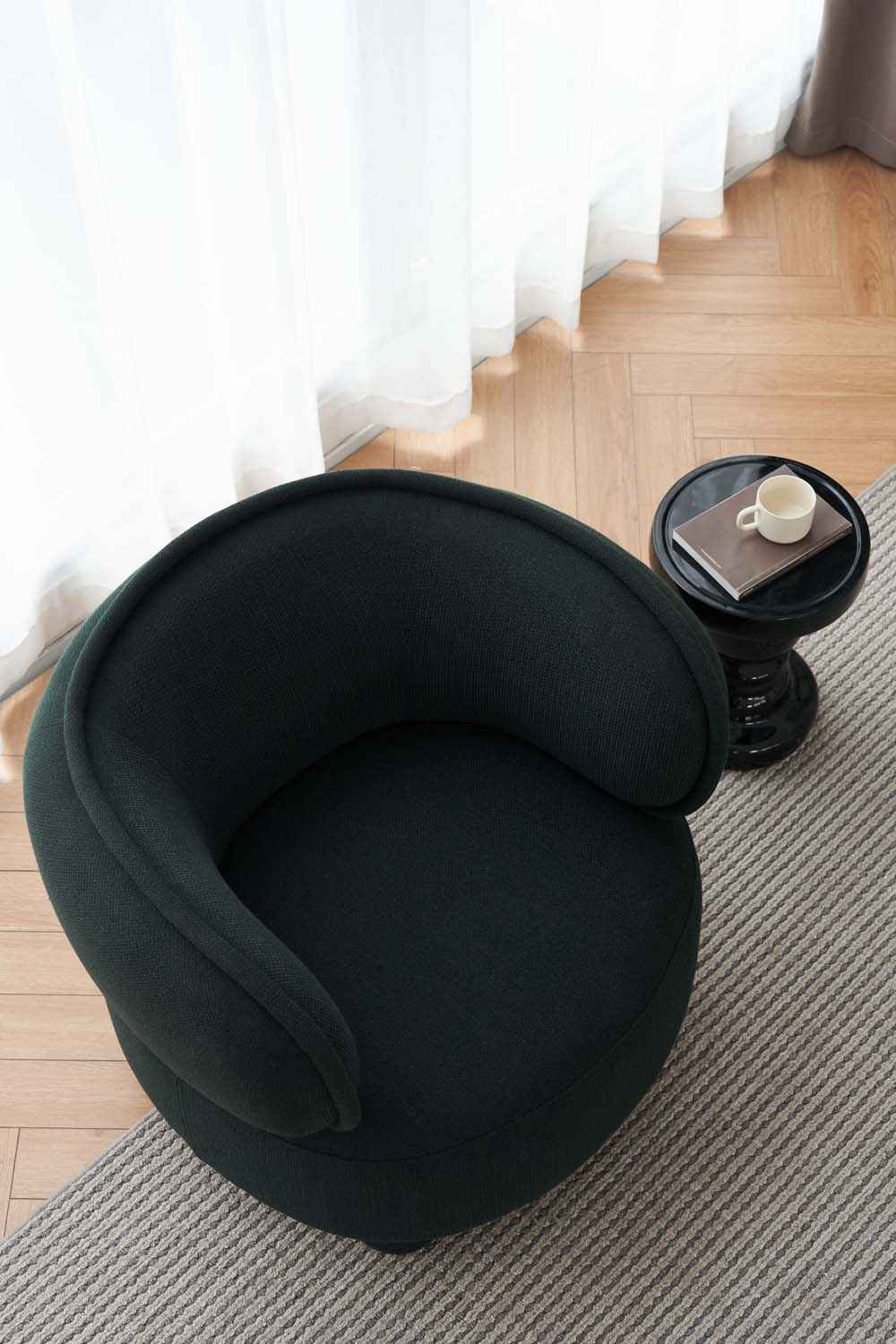 Ding Lounge Chair