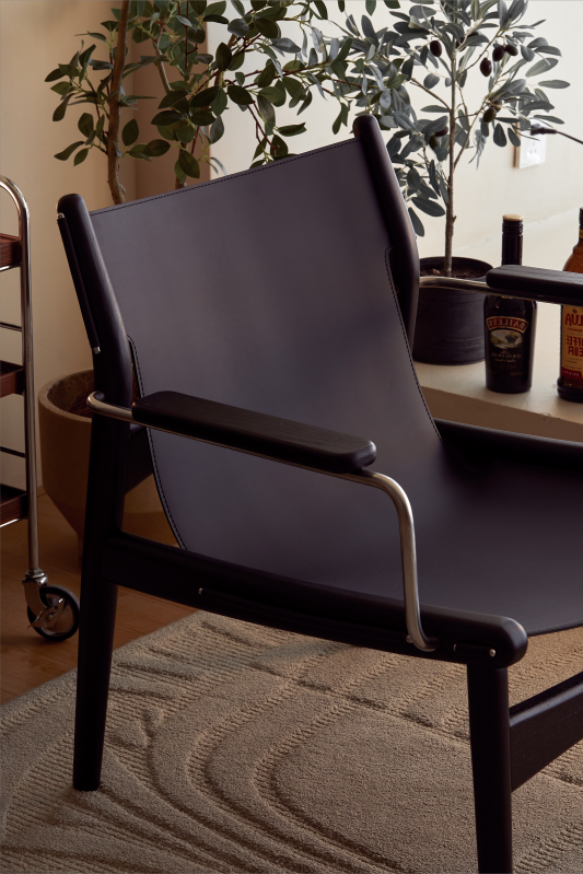 Taco Lounge Chair -black (14)