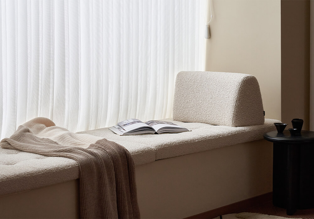 Customizable bay window seating